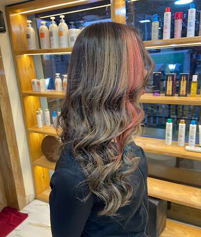 Loris - Unisex Salon