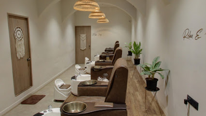 Make Me Blush | Best Salon in Salunke Vihar, NIBM | Pune